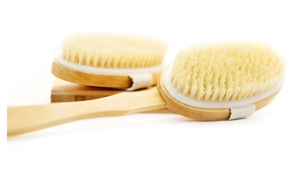 Natural Bristles Dry Brush  with Long Handle - Curved Back Brush Made of Wood - Excellent for Gentle Skin Exfoliation, Dry Massage  Natural Color, 6.5 Cm